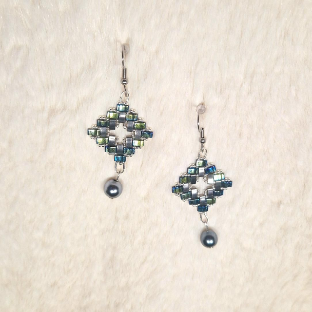 Boucles d'oreilles vert holographique 