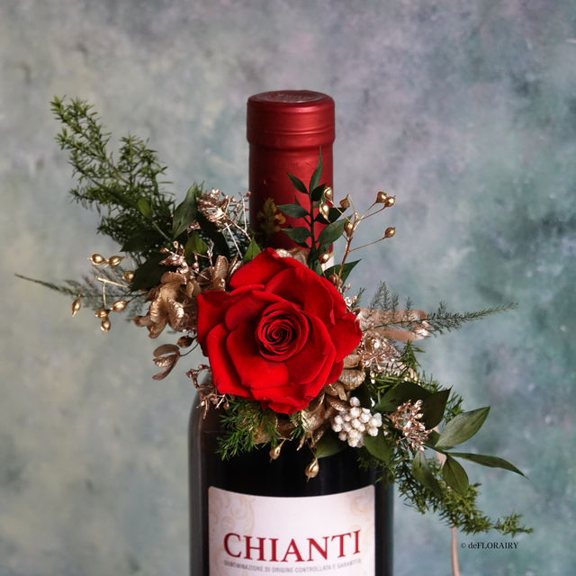Classic Red & Green Bottle Bouquet | Wine Decoration | Celebration | Wine Gifts