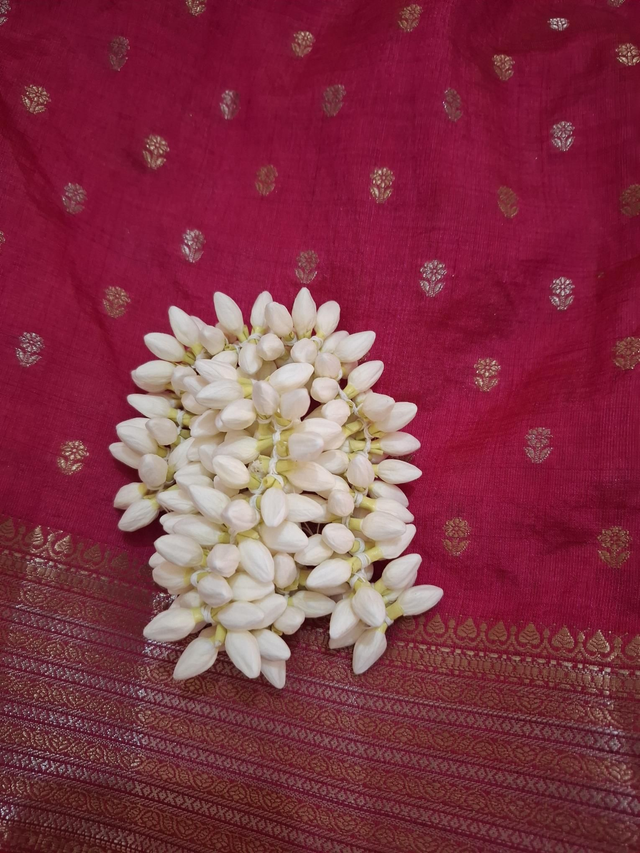 Jasmin artificiel pour cheveux