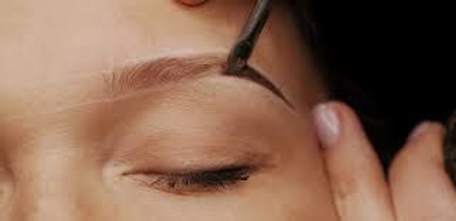 Teinture des sourcils
