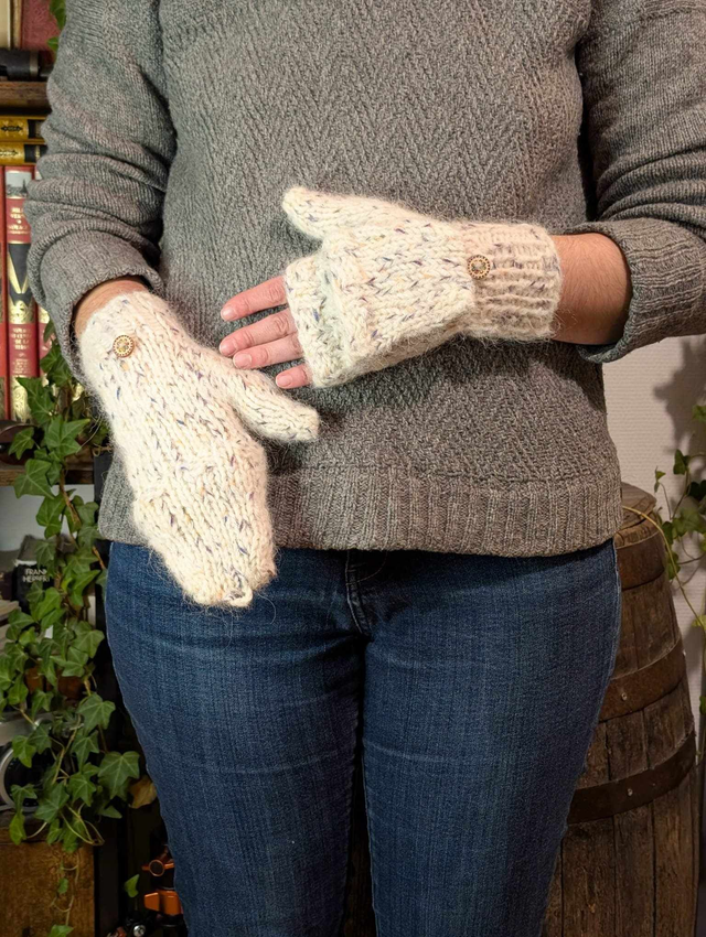 Moufl&#039;taine beige clair et conffetis