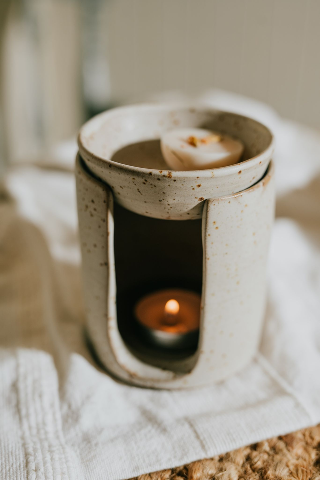 Wax Melt Burner | Almond Speckle