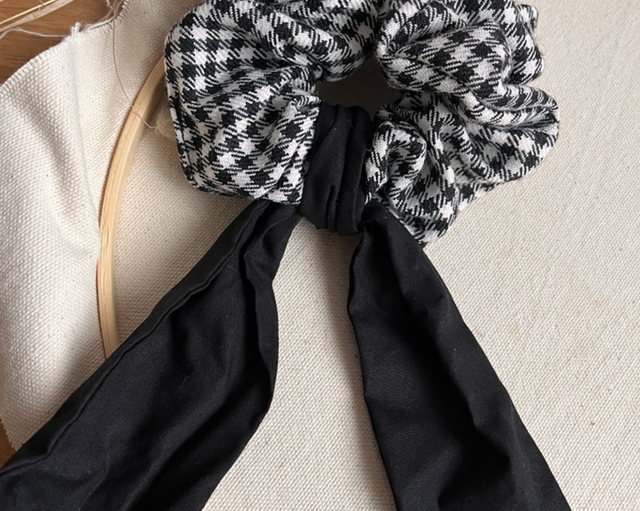 Foulchie Attache moi vichy noir