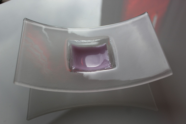 o4 Schale konvex gewölbt . quadratischer Akzent in Rosé . tk 0 222023 11