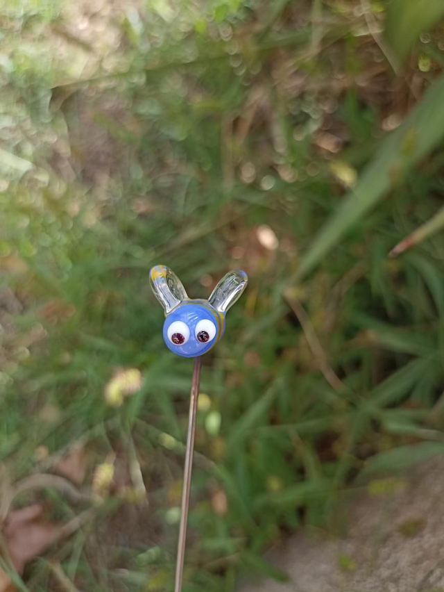 Abeille en verre filé au chalumeau 