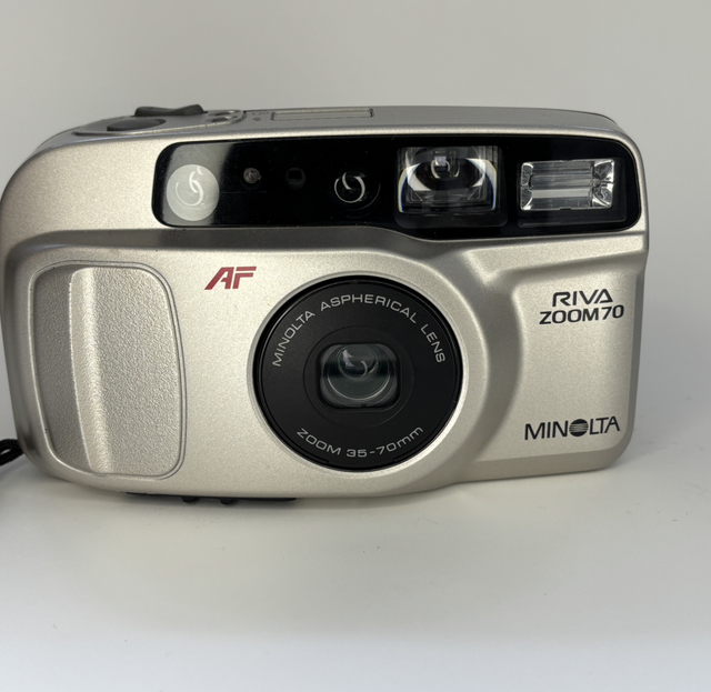 Minolta Riva zoom 70