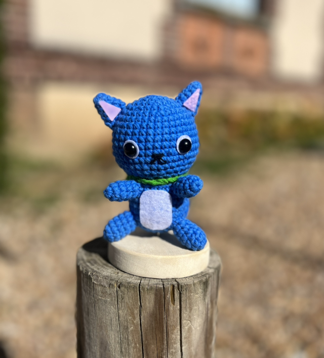 Chat bleu Happy petit version