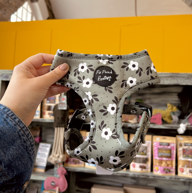 Pet Pooch Boutique Green Meadow Daisy Dog Harness - Small