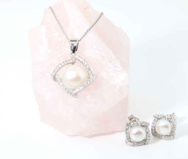 Modernes Perlenschmuck-Set mit Zirkonia – Dora - Eleganz in 925er Silber