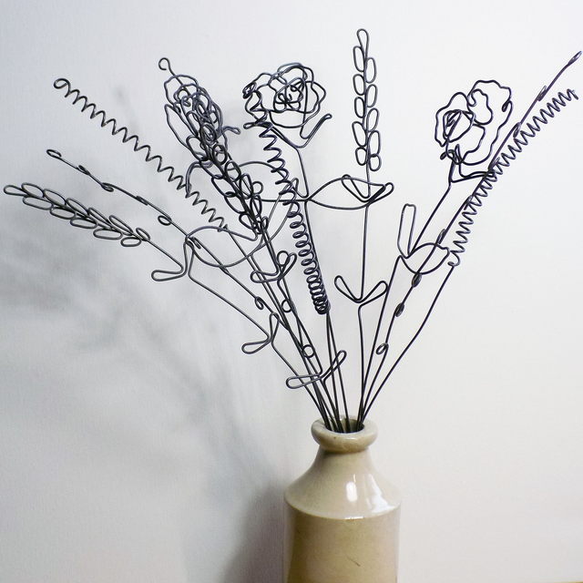 Fleurs éternelles - Fleurs en fil de fer (roses, lavandes, graminées), bouquet de fleurs en fil de fer, fil de fer, 12 tiges, 3 de chaque type.