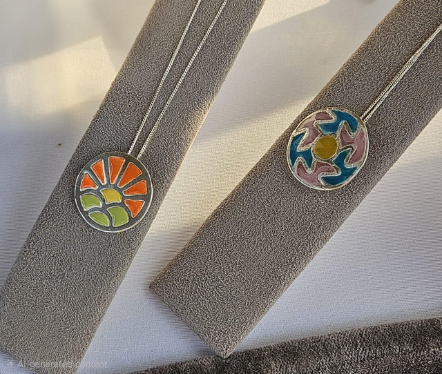"In a round" necklaces