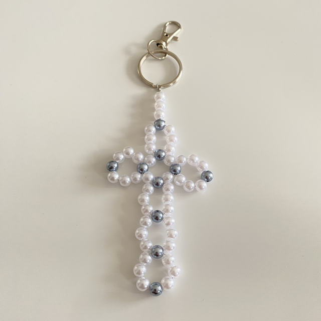 Porte-clé croix en perles