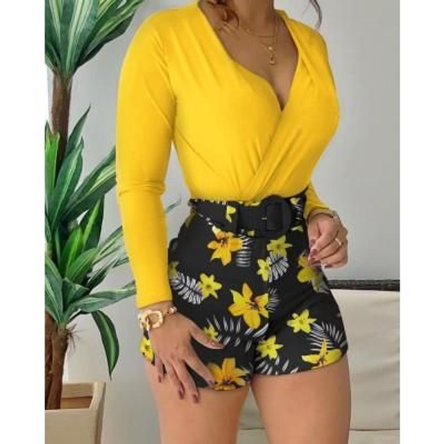 Tropical à manches longues Col en V haut et short ensemble Floral décontracté Streetwear Kawaii Blouses costume ensemble
