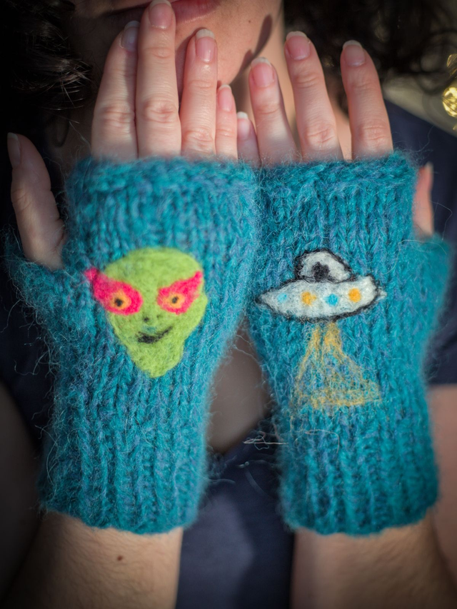 Mitaines tatouées /L'alien