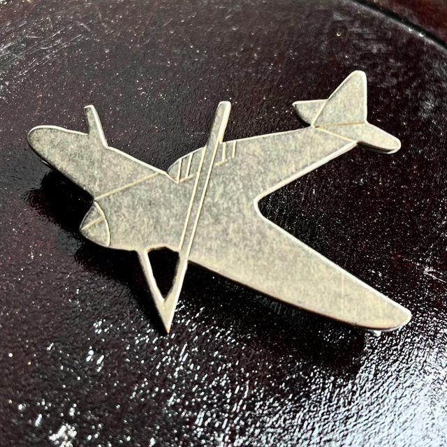 1940’s Supermarine Spitfire V For Victory Badge