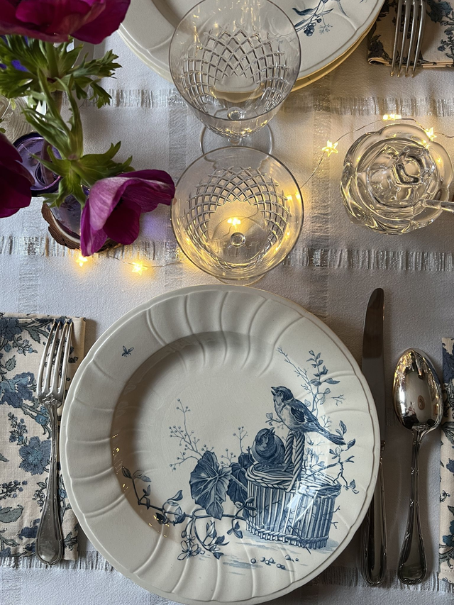 OISEAUX - Suite de 6 assiettes creuses aux Oiseaux par la manufacture française de Gien - Terre de Fer