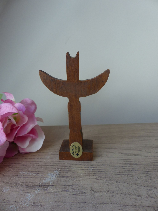 Petit Totem en Résine Sculpté et Peint à la Main - Pearlite Canada - Figurine Totémique Vintage Animaux - Décoration Culture Amérindienne