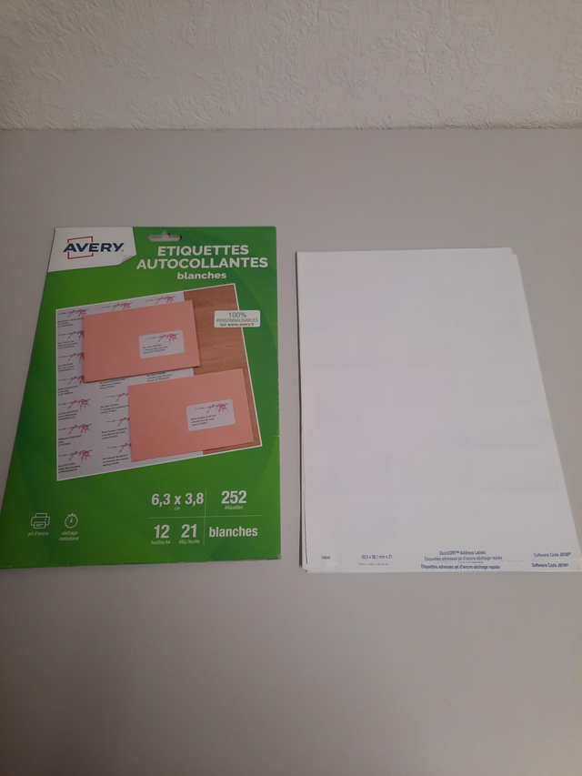 Étiquettes rectangle Averty neuf ( 8 feuilles ) 