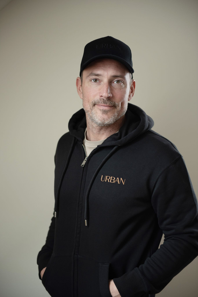 LIAM URBAN ART ZIP-HOODIE