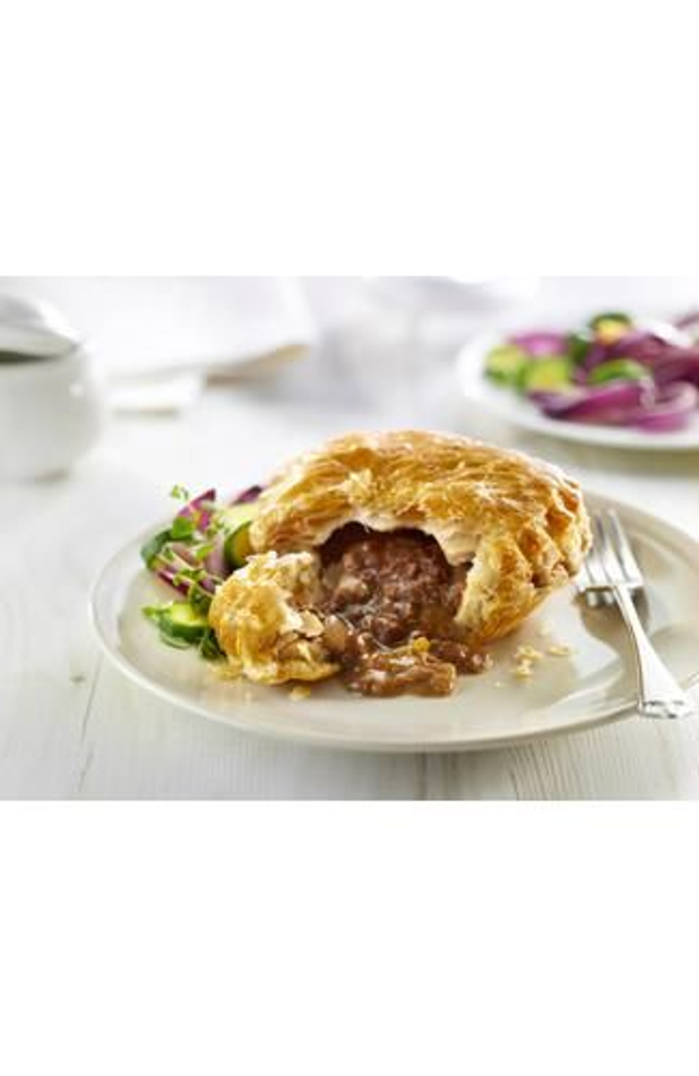 Jumbo Mince &amp; Onion Pie - 300g Ready Cooked