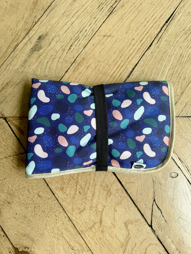 Tapis à langer pliable avec tissu imperméable - JELLY BEANS BLEU