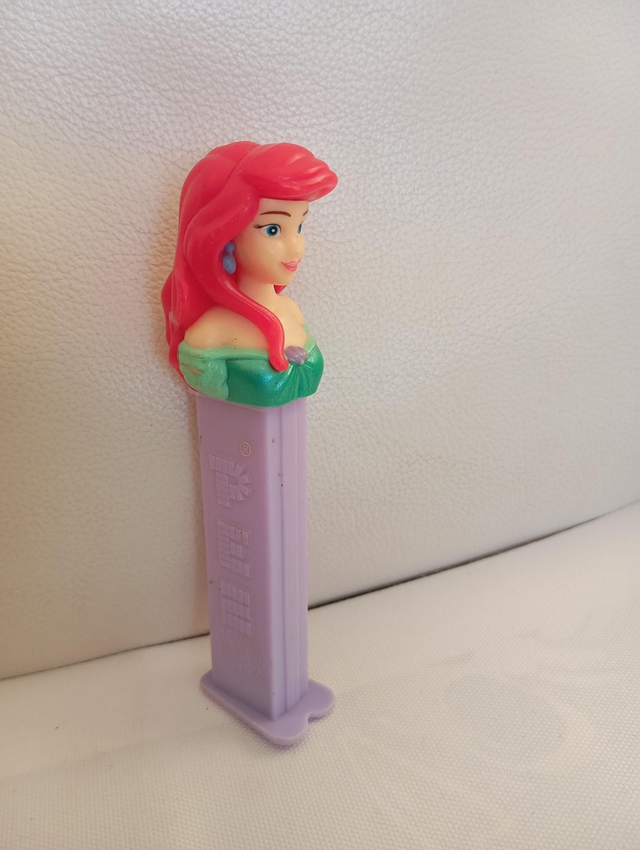 Distributeur PEZ La petite sirène 