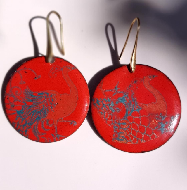 Boucles d&#039;oreilles rouge paons