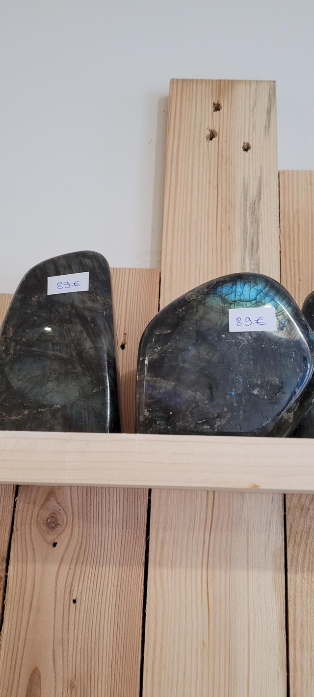 Labradorite pierre polie