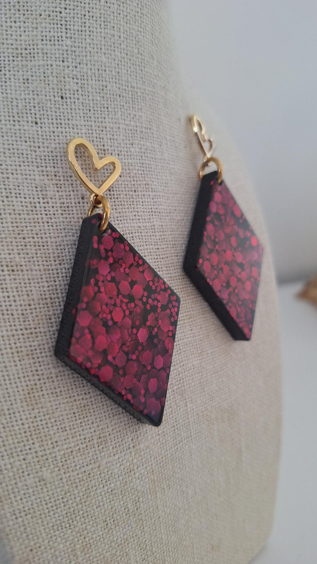 Boucles oreilles losange noir et paillettes roses