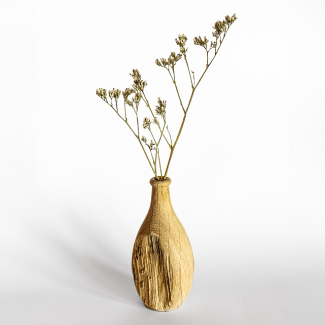 Bud vase. Weatherbeaten oak. 10 cm