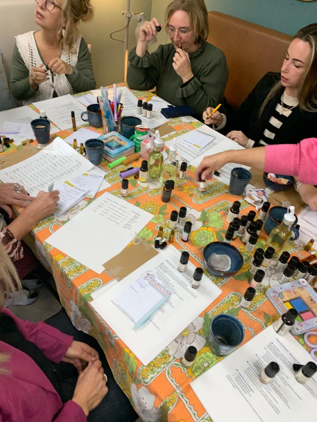 13 februari 2026: Workshop Mood Parfum Maken (Dijst & Ko Conceptstore Wolphaartsdijk)