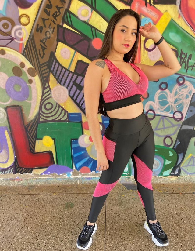 Calça Legging Detalhe 3D Com Bolsos | AP Moda Fitness