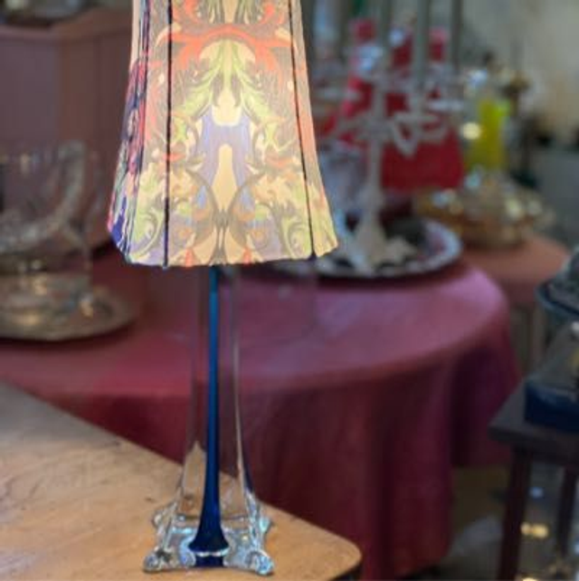 Französische Tischleuchte signiert 