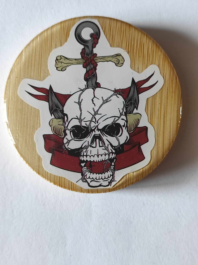 Décapsuleur Tête de mort pirate magnétique frigo