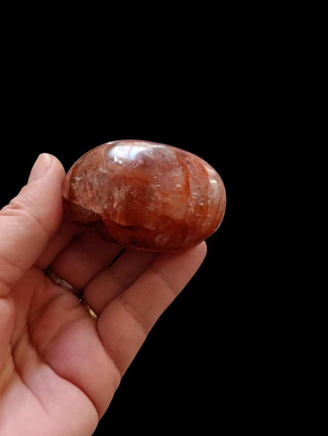 Galet de Quartz Hematoide de Madagascar