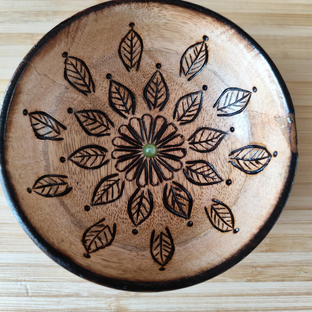 Coupelle en bois pour bijoux 