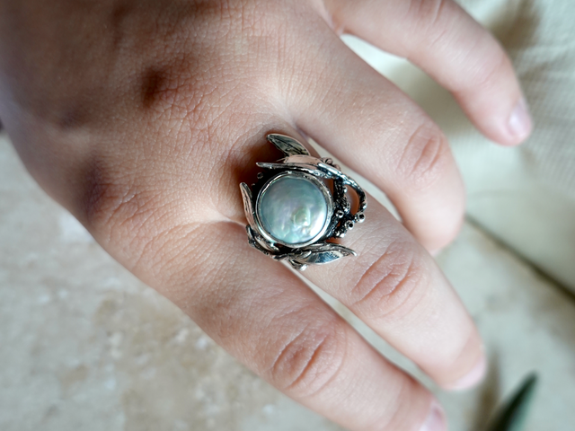 Anelli Curaes con perla barocca