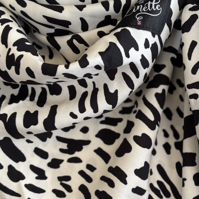 Foulard – « L’Indispensable Noir & Blanc »