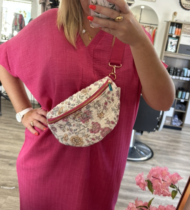 Sac banane fleurs rose