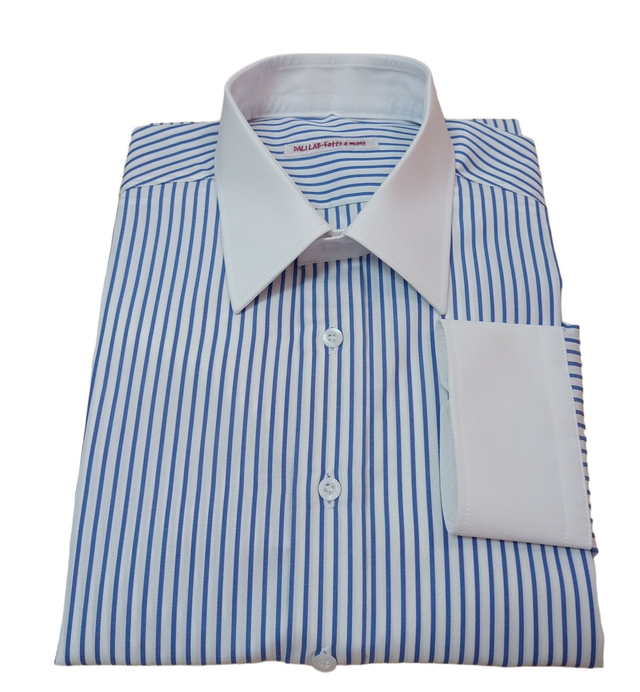 Camicia linea Deluxe con collo e polsi bianchi