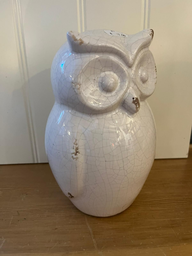 Statue de hibou en céramique