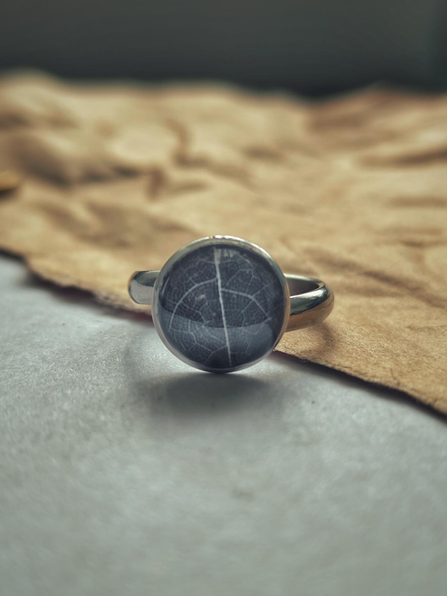 Preserved Leaf Skeleton Ring