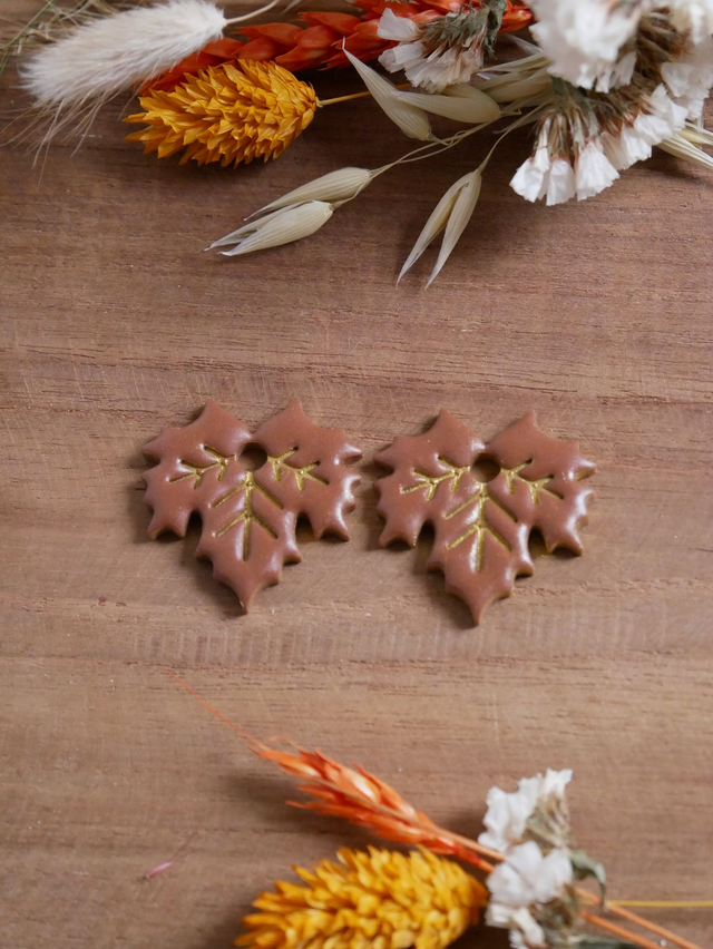 Feuilles d'érable caramel grandes