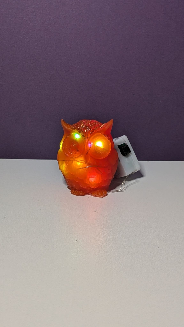 Veilleuse Hibou en Résine Époxy – Éclat Doré &amp; Personnalisable 