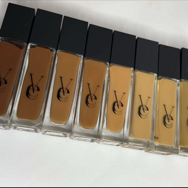 Lot de 8 fond de teint Vee beauty 