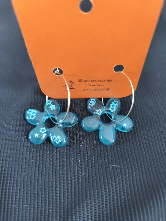 Créoles fleurs bleue 