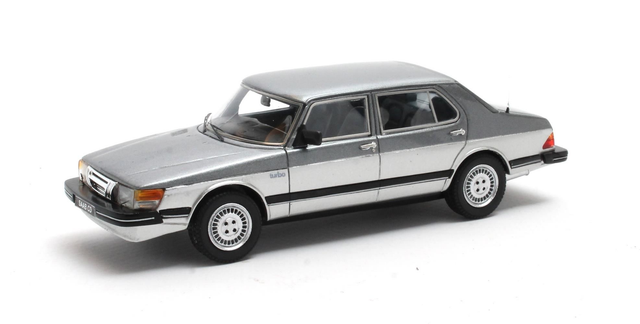 Saab 900 CD Turbo (1981-1984) Matrix Scale Models 1:43