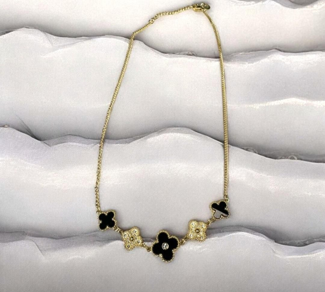 COLLIER ACIER INOXYDABLE TRÈFLE NOIR ET DORÉ STRASS

