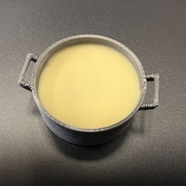 Perunamuussi kattilassa