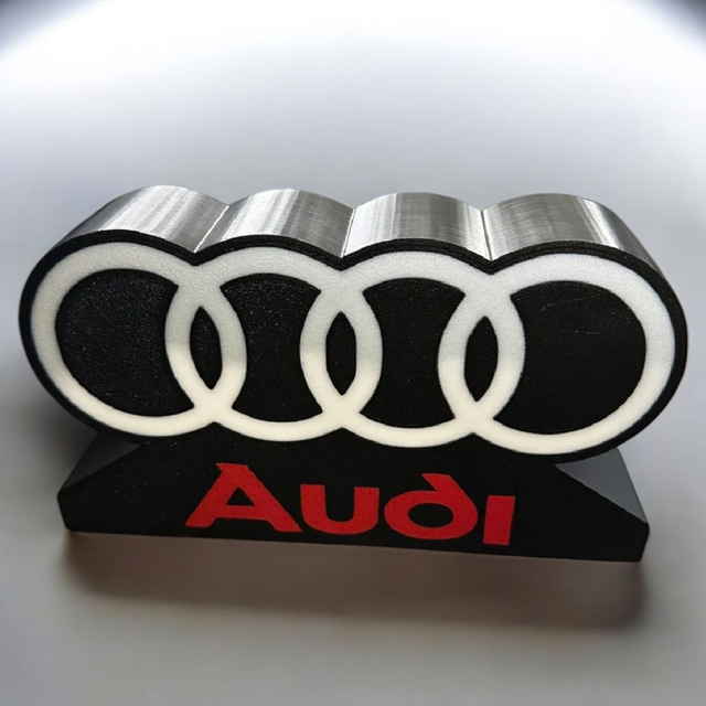Lampe LED Audi – Édition Premium